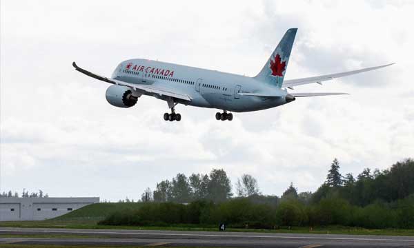Boeing, Air Canada Celebrate Delivery of First 787 Dreamliner for Canada