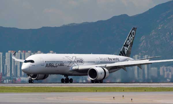 Airbus A350 XWB arrives in Hong Kong for first time ever