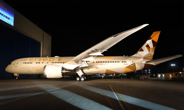  Boeing delivers new Dreamliner livery for Etihad Airways