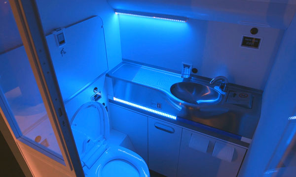 Boeing develops self-cleaning lavatory